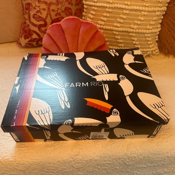 FARM RIO Sunset Forest Tall Puffy Boot 8.5 - New in box! - Picture 5 of 6